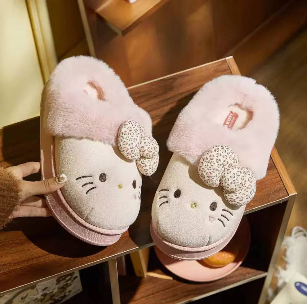 Hello Kitty Plüsch-Hausschuhe
